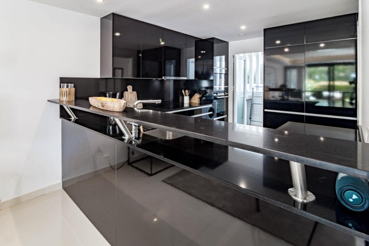 Luxury 3 Bedroom Townhouse On Marbellas Golden Mile With Walking Distance Puerto Banus * Marbella