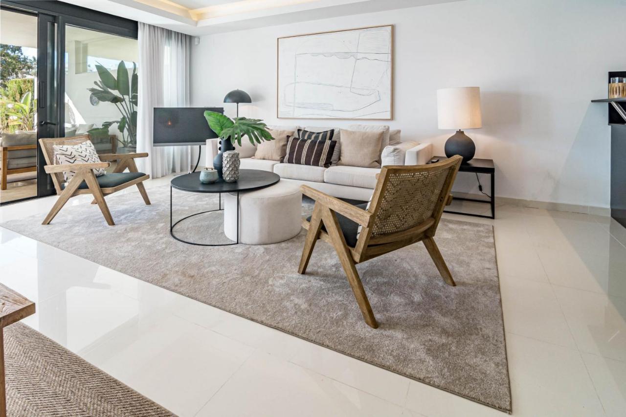 Luxury 3 Bedroom Townhouse On Marbellas Golden Mile With Walking Distance Puerto Banus *