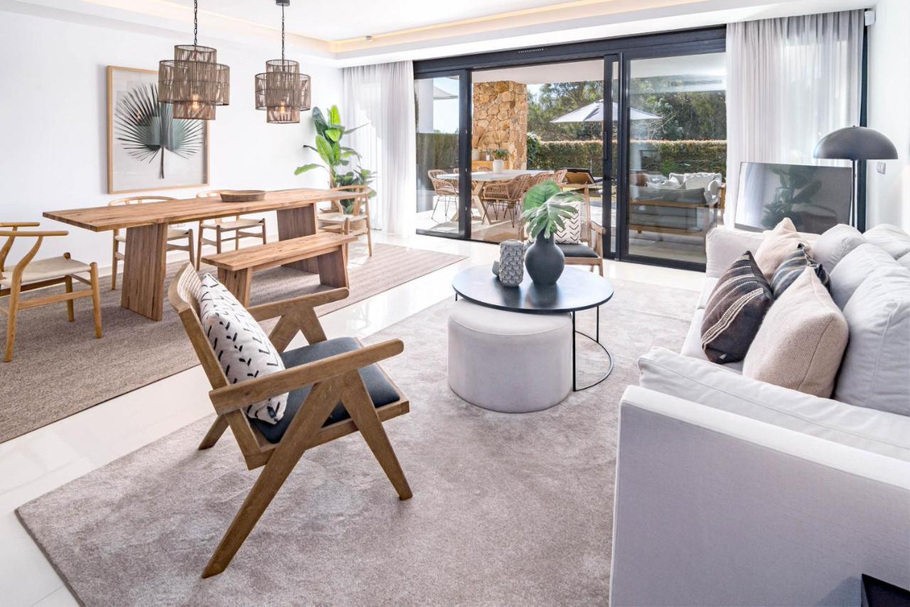 Сasa de vacaciones Luxury 3 Bedroom Townhouse On Marbellas Golden Mile With Walking Distance Puerto Banus *