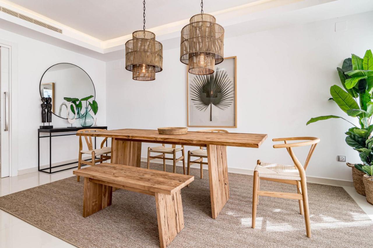 Luxury 3 Bedroom Townhouse On Marbellas Golden Mile With Walking Distance Puerto Banus Сasa de vacaciones *