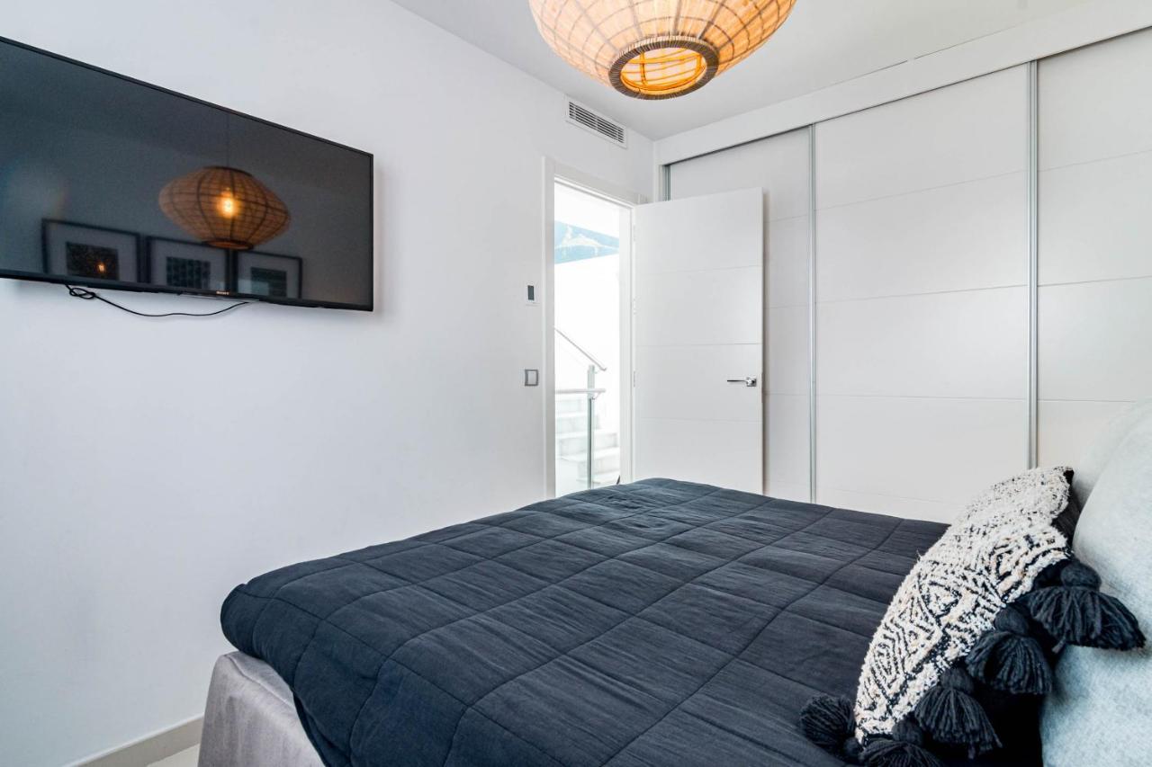 Luxury 3 Bedroom Townhouse On Marbellas Golden Mile With Walking Distance Puerto Banus *