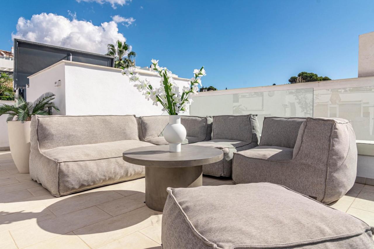 Luxury 3 Bedroom Townhouse On Marbellas Golden Mile With Walking Distance Puerto Banus Сasa de vacaciones