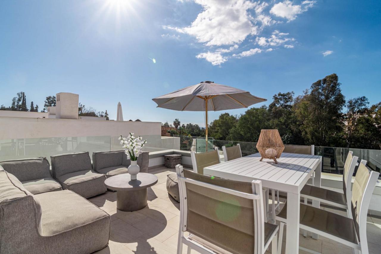 Luxury 3 Bedroom Townhouse On Marbellas Golden Mile With Walking Distance Puerto Banus Сasa de vacaciones Marbella